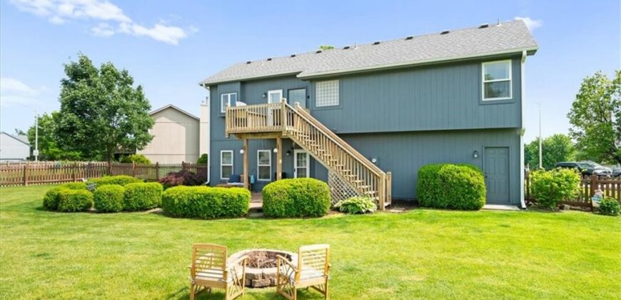 10914 N Laurel Court, Kansas City, MO 64157
