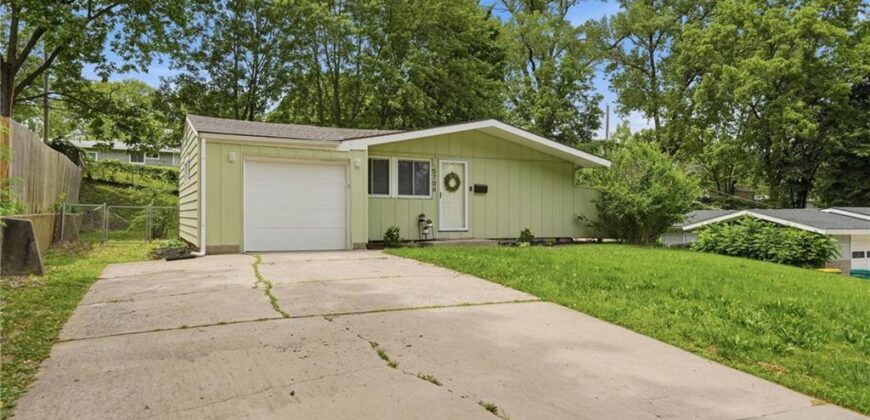 5706 N WOODLAND Avenue, Kansas City, MO 64118
