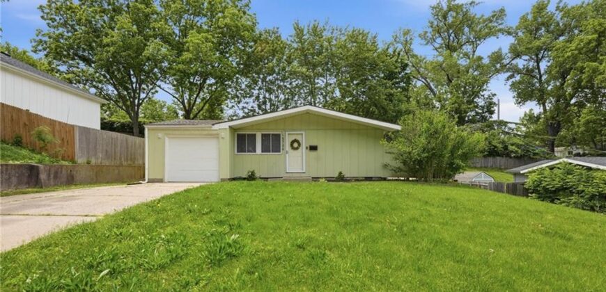 5706 N WOODLAND Avenue, Kansas City, MO 64118