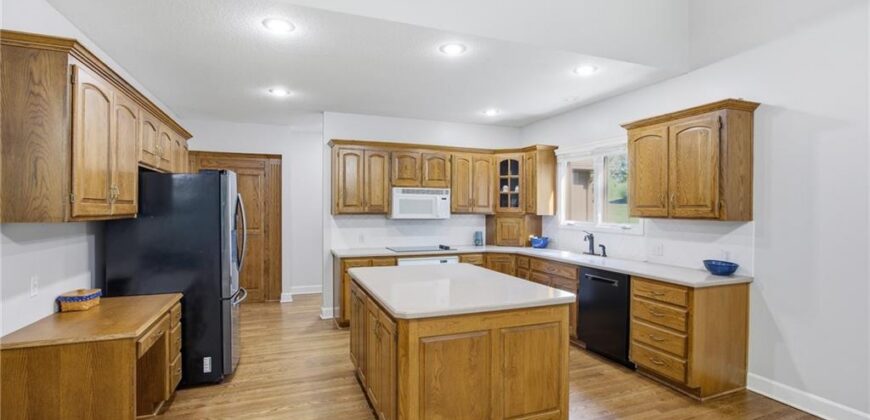 10209 River Hills Court, Parkville, MO 64152