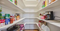 10209 River Hills Court, Parkville, MO 64152