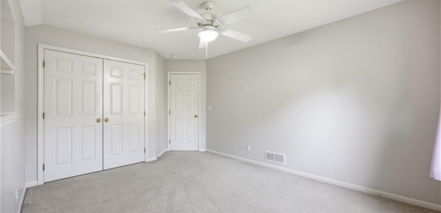 10209 River Hills Court, Parkville, MO 64152