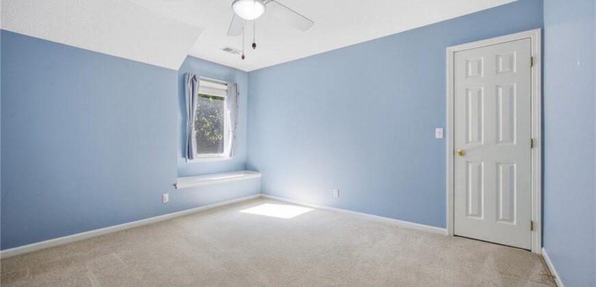 10209 River Hills Court, Parkville, MO 64152