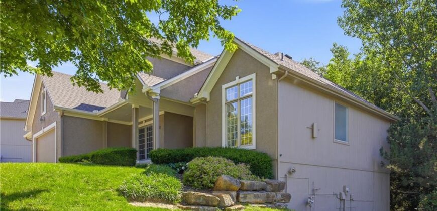 10209 River Hills Court, Parkville, MO 64152