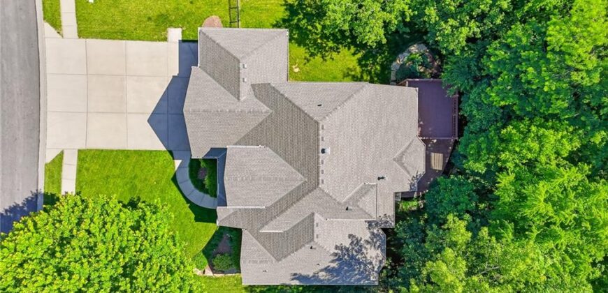 10209 River Hills Court, Parkville, MO 64152