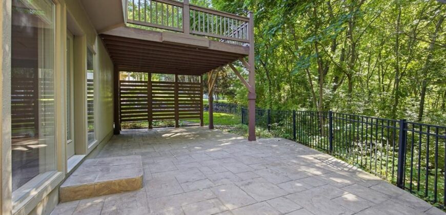 10209 River Hills Court, Parkville, MO 64152