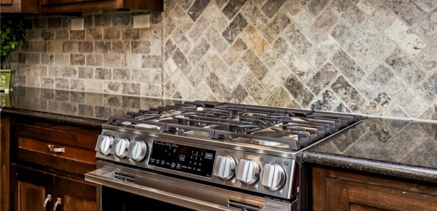 4527 Verona Drive, Riverside, MO 64150