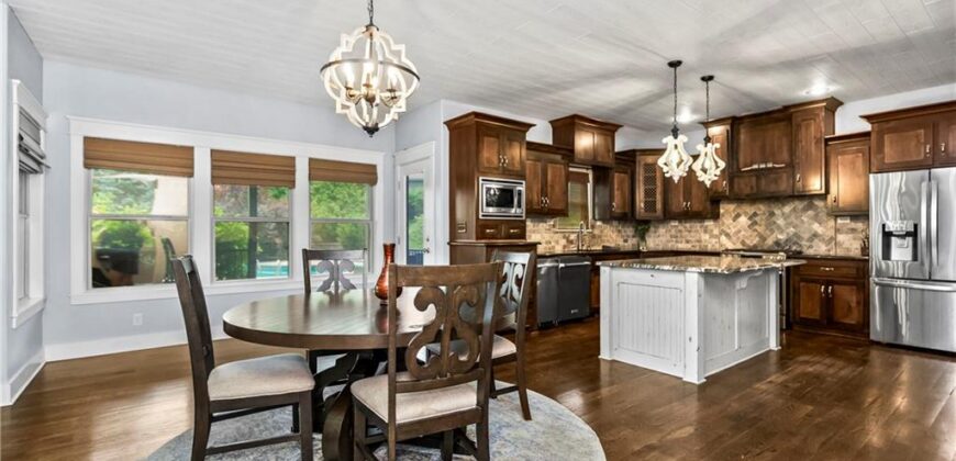 4527 Verona Drive, Riverside, MO 64150
