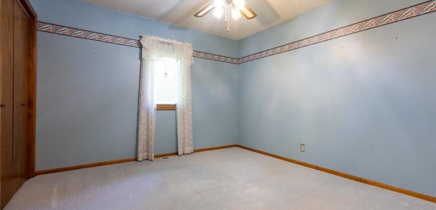 17635 Stubbs Station Road, Camden Point, MO 64018