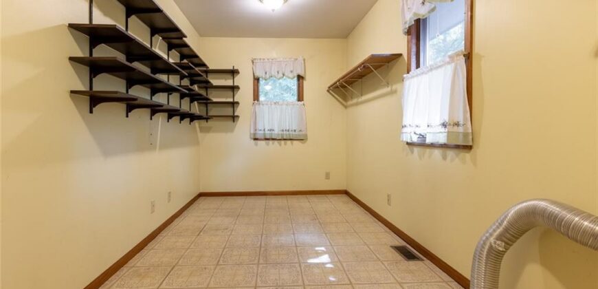 17635 Stubbs Station Road, Camden Point, MO 64018