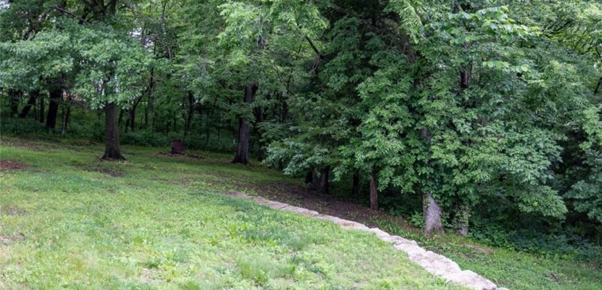 17635 Stubbs Station Road, Camden Point, MO 64018