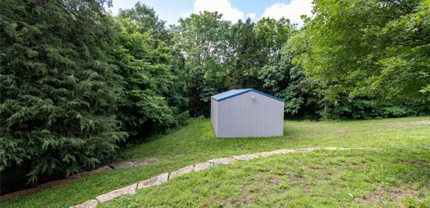 17635 Stubbs Station Road, Camden Point, MO 64018