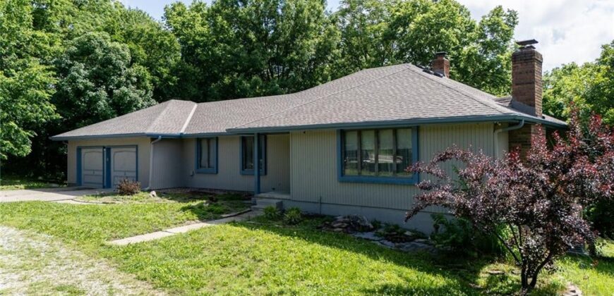 17635 Stubbs Station Road, Camden Point, MO 64018