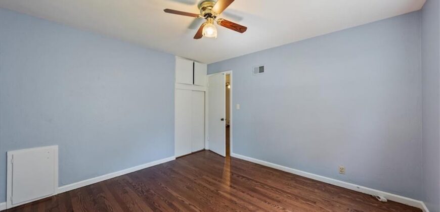 606 67th Place, Kansas City, MO 64118