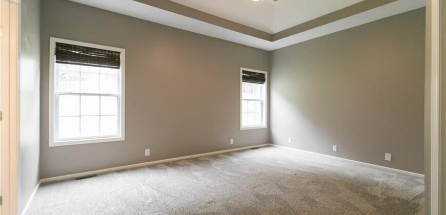 27175 Webster Court, Weston, MO 64098