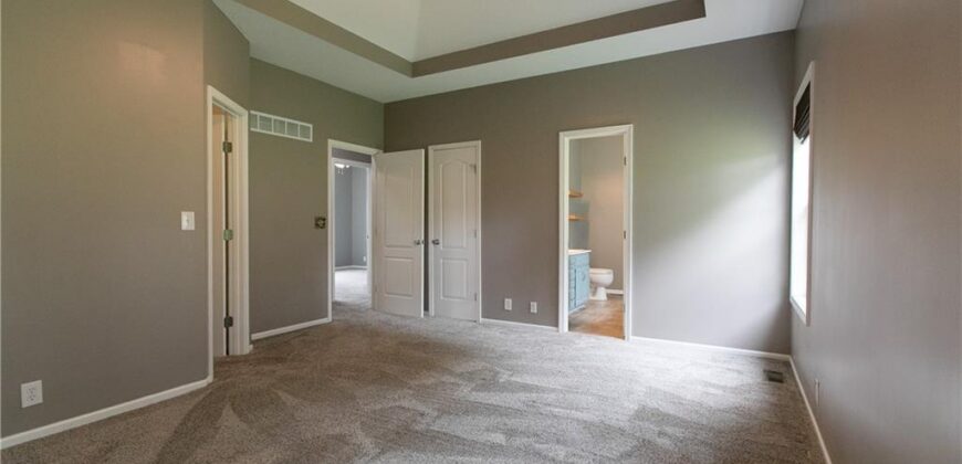 27175 Webster Court, Weston, MO 64098