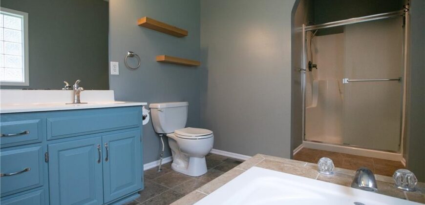 27175 Webster Court, Weston, MO 64098