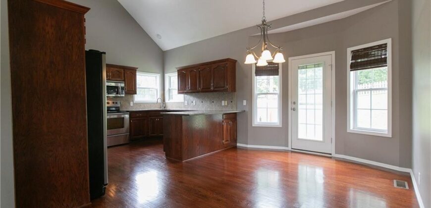 27175 Webster Court, Weston, MO 64098
