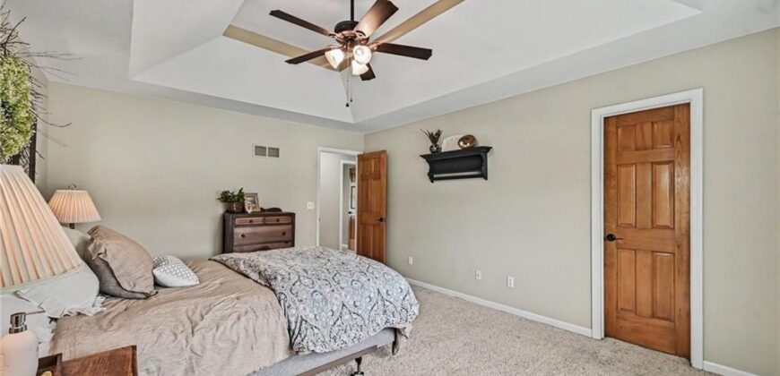 15215 Terra Pulchra Drive, Smithville, MO 64089