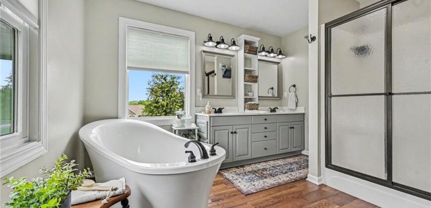 15215 Terra Pulchra Drive, Smithville, MO 64089
