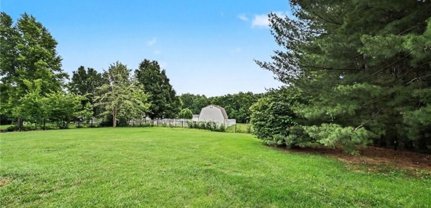 15215 Terra Pulchra Drive, Smithville, MO 64089