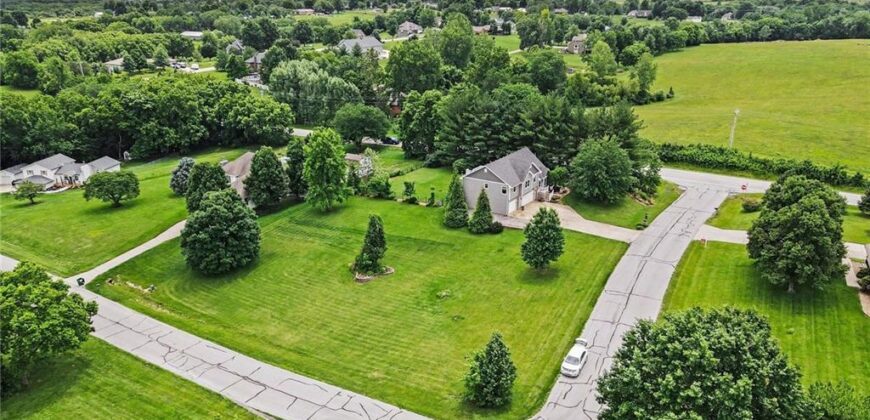 15215 Terra Pulchra Drive, Smithville, MO 64089