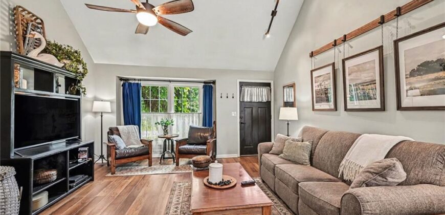 15215 Terra Pulchra Drive, Smithville, MO 64089