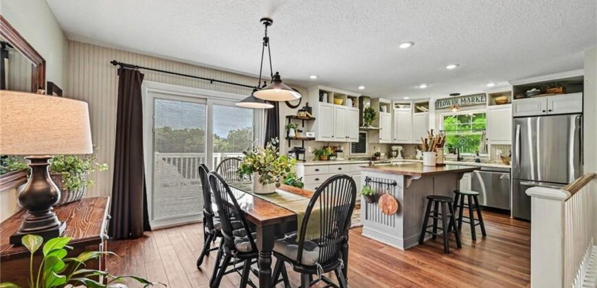 15215 Terra Pulchra Drive, Smithville, MO 64089