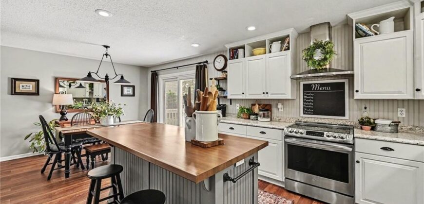 15215 Terra Pulchra Drive, Smithville, MO 64089