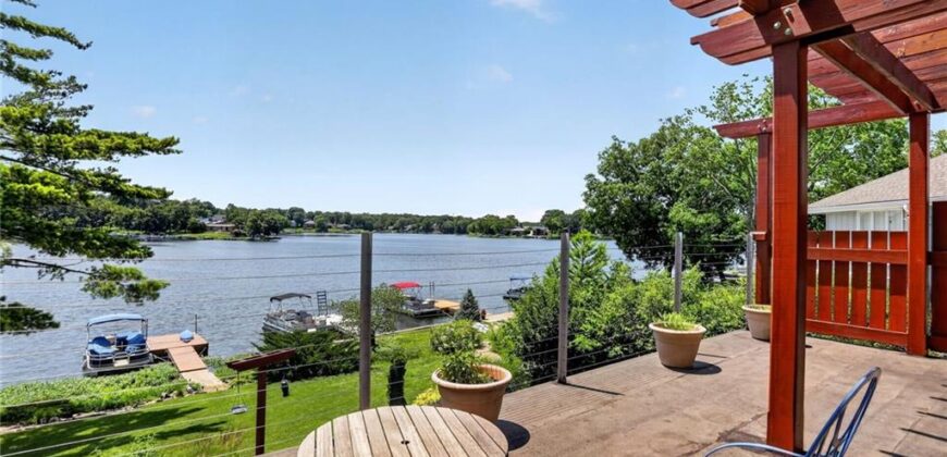 113 NORTH SHORE Drive, Lake Waukomis, MO 64151