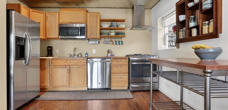 113 NORTH SHORE Drive, Lake Waukomis, MO 64151