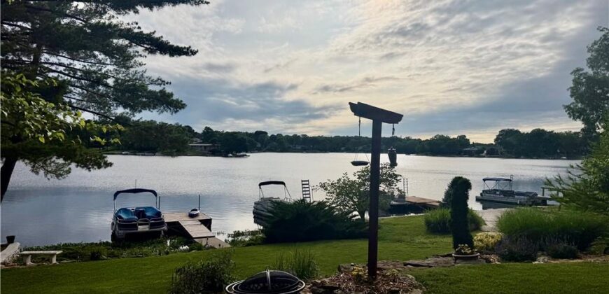113 NORTH SHORE Drive, Lake Waukomis, MO 64151