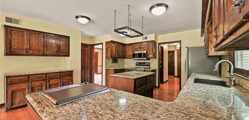 9711 Betsy Ross Lane, Liberty, MO 64068