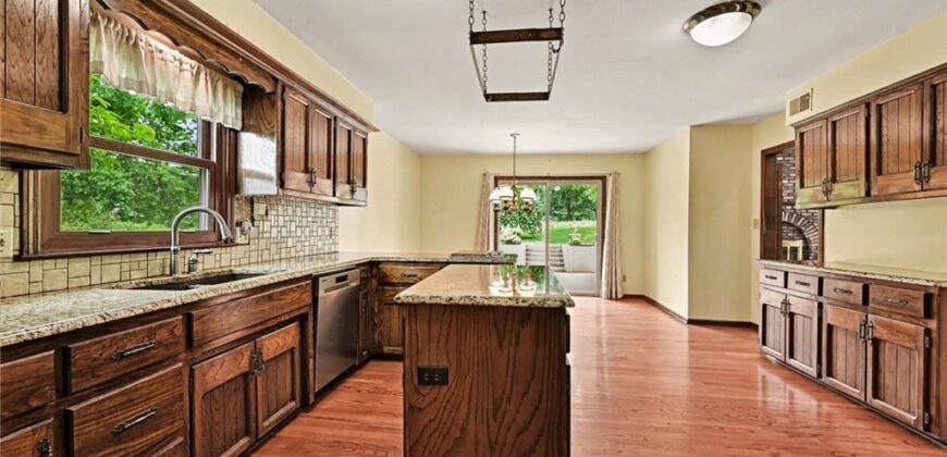 9711 Betsy Ross Lane, Liberty, MO 64068