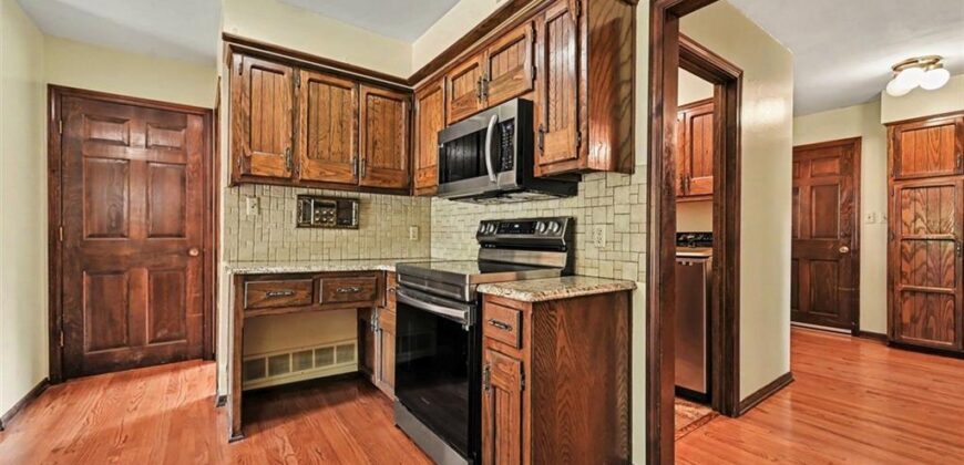 9711 Betsy Ross Lane, Liberty, MO 64068