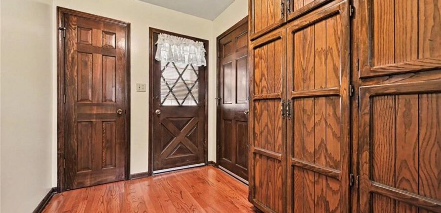 9711 Betsy Ross Lane, Liberty, MO 64068