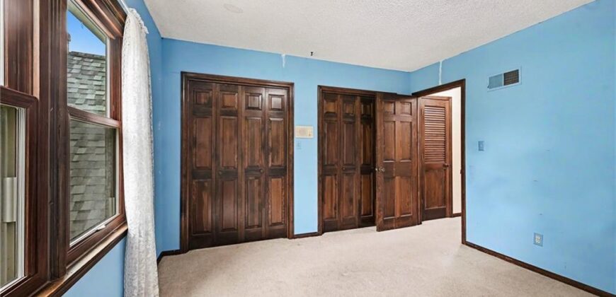 9711 Betsy Ross Lane, Liberty, MO 64068