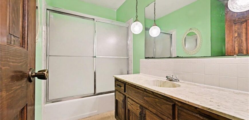 9711 Betsy Ross Lane, Liberty, MO 64068