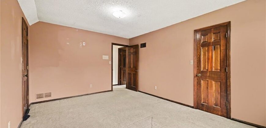 9711 Betsy Ross Lane, Liberty, MO 64068