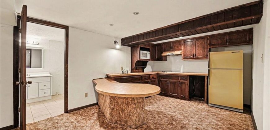 9711 Betsy Ross Lane, Liberty, MO 64068