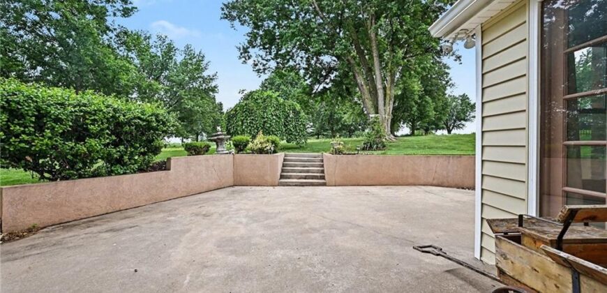 9711 Betsy Ross Lane, Liberty, MO 64068