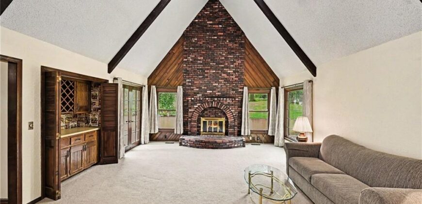 9711 Betsy Ross Lane, Liberty, MO 64068