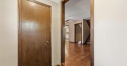 8399 Waukomis Drive, Kansas City, MO 64154