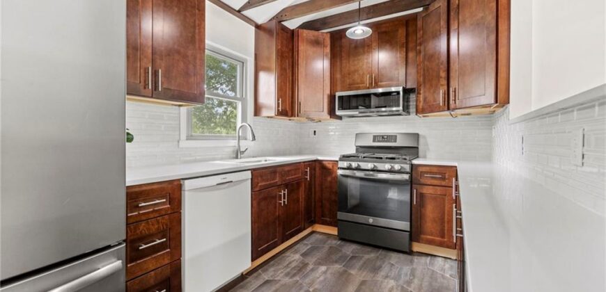 109 NW 64th Terrace, Gladstone, MO 64118