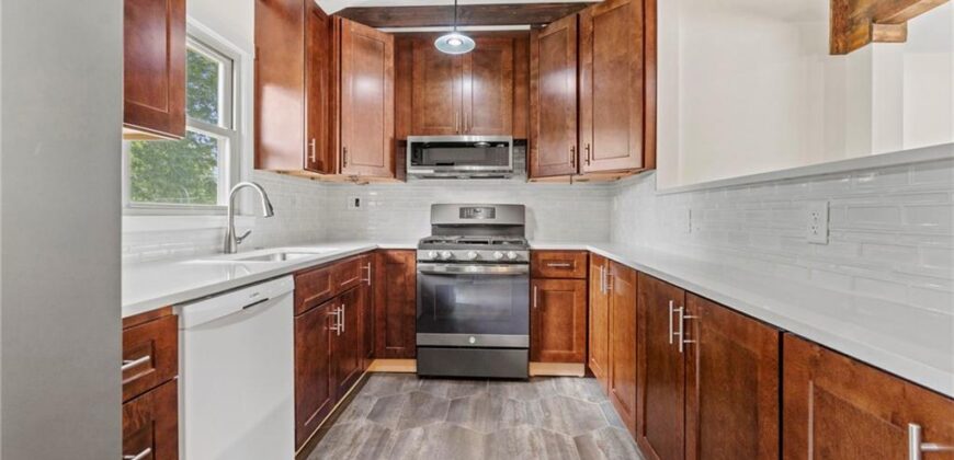 109 NW 64th Terrace, Gladstone, MO 64118