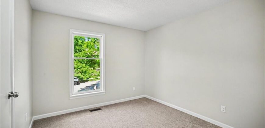 8611 N Virginia Avenue, Kansas City, MO 64155