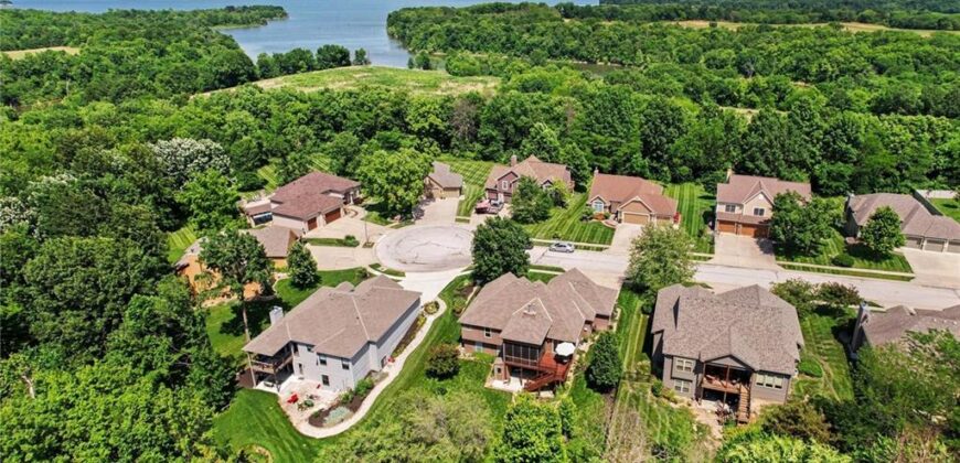 19710 NE 197th Terrace, Smithville, MO 64089