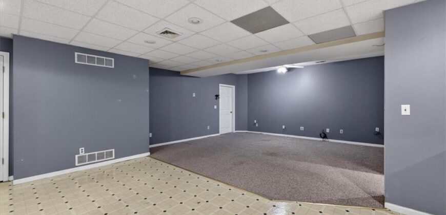 3609 NW 75th Court, Kansas City, MO 64151