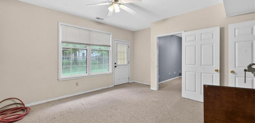 3609 NW 75th Court, Kansas City, MO 64151