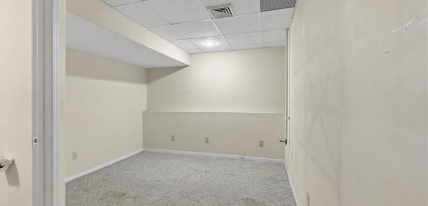 3609 NW 75th Court, Kansas City, MO 64151